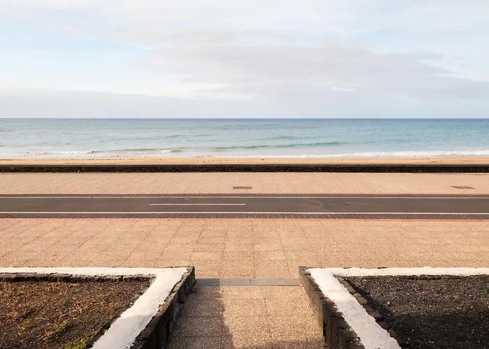 La Casa De La Playa Villa Puerto del Carmen (Lanzarote)
